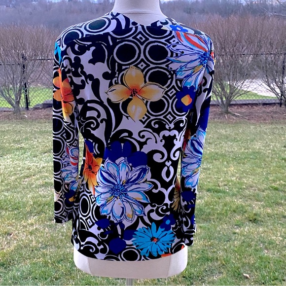 Chico’s 3/4 Sleeve Floral V Neck Top - Picture 7 of 16